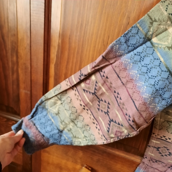 Cabela's Deerskin Soft Chamois flannel aztec button down flannel shirt size XL - Picture 7 of 12